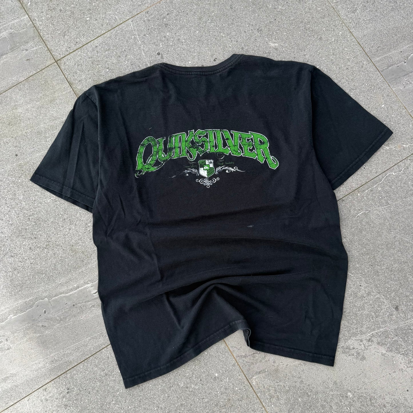 quiksilver tee - L