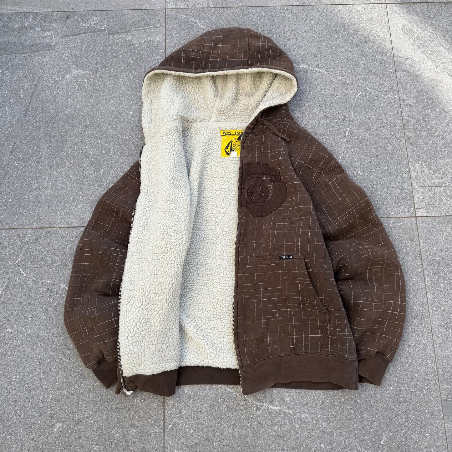 this needs to be in a museum. volcom grail - M