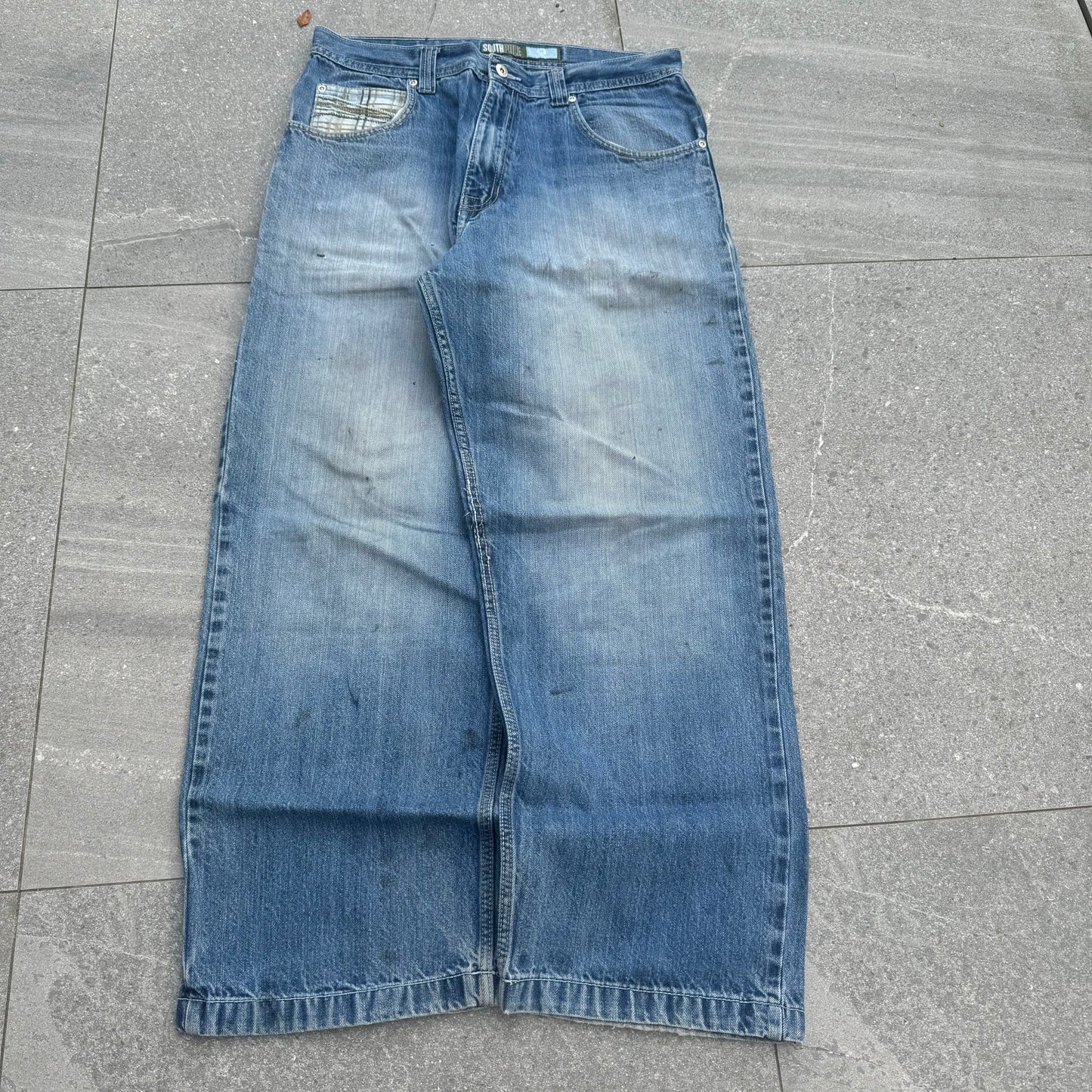 southpole plaid pockets 🥹🥹🥹 36x31”