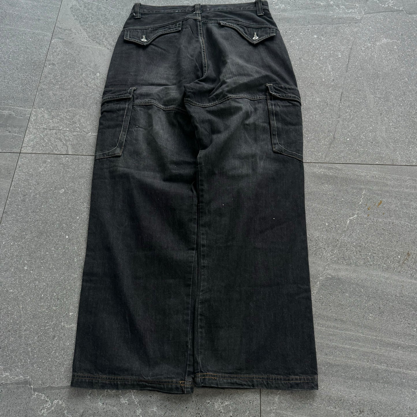 piko front hits - 33x31”