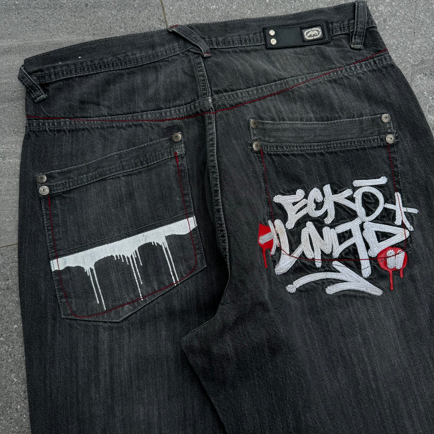 ecko handstyle jeans - 34x32”