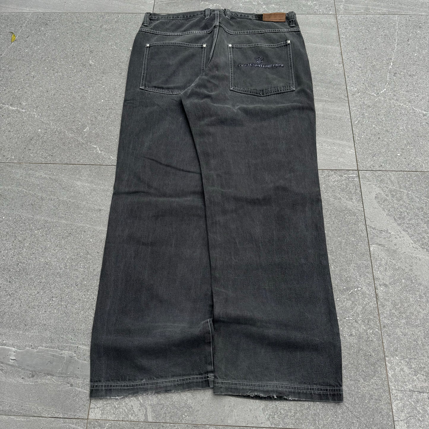 phat rocawear jeans - 38x34”