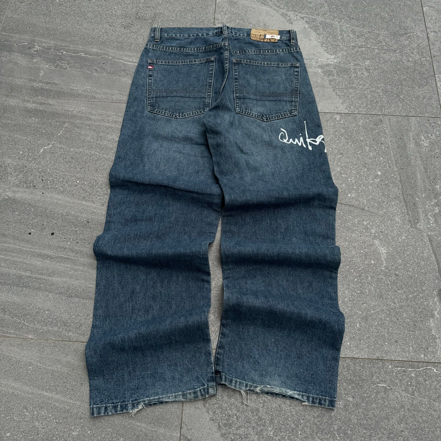 clean quiksilver jeans - 33x31”