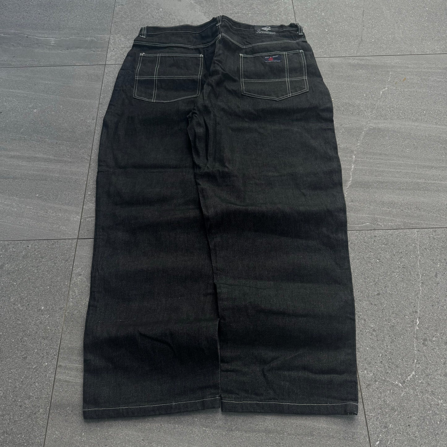 heavyweight rocawear jeans (so tuff) - 40x32”