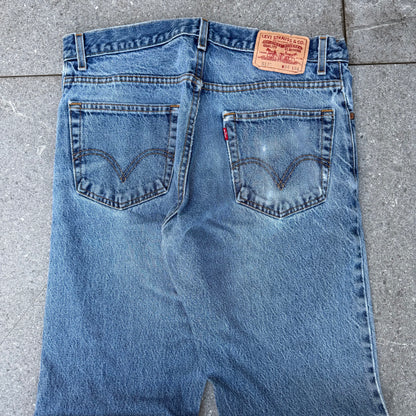 perfect distressed 517 bootcuts - 34x34”