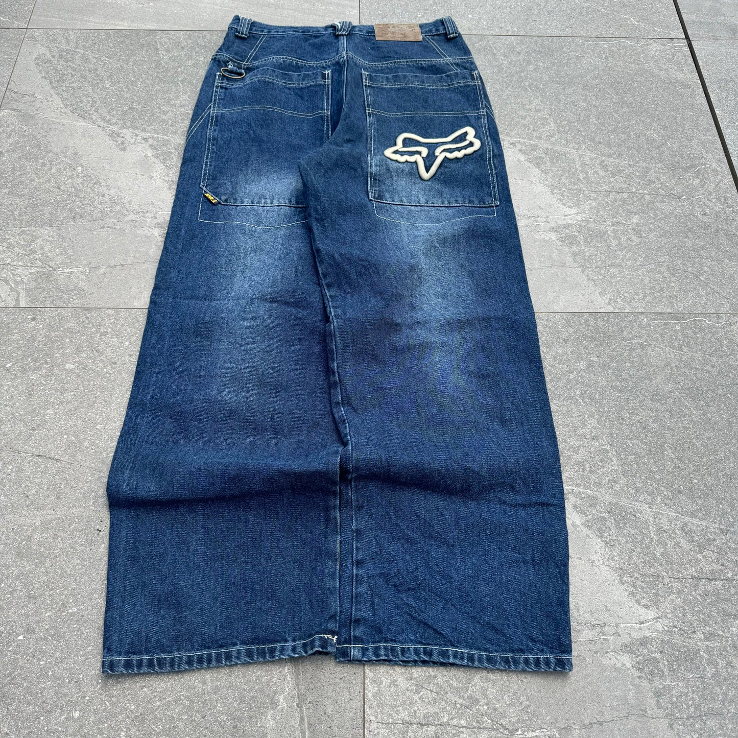fox jeans - 33x31”