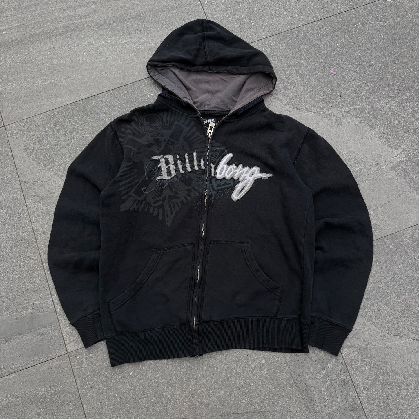 this one gonna sell quick… size M
