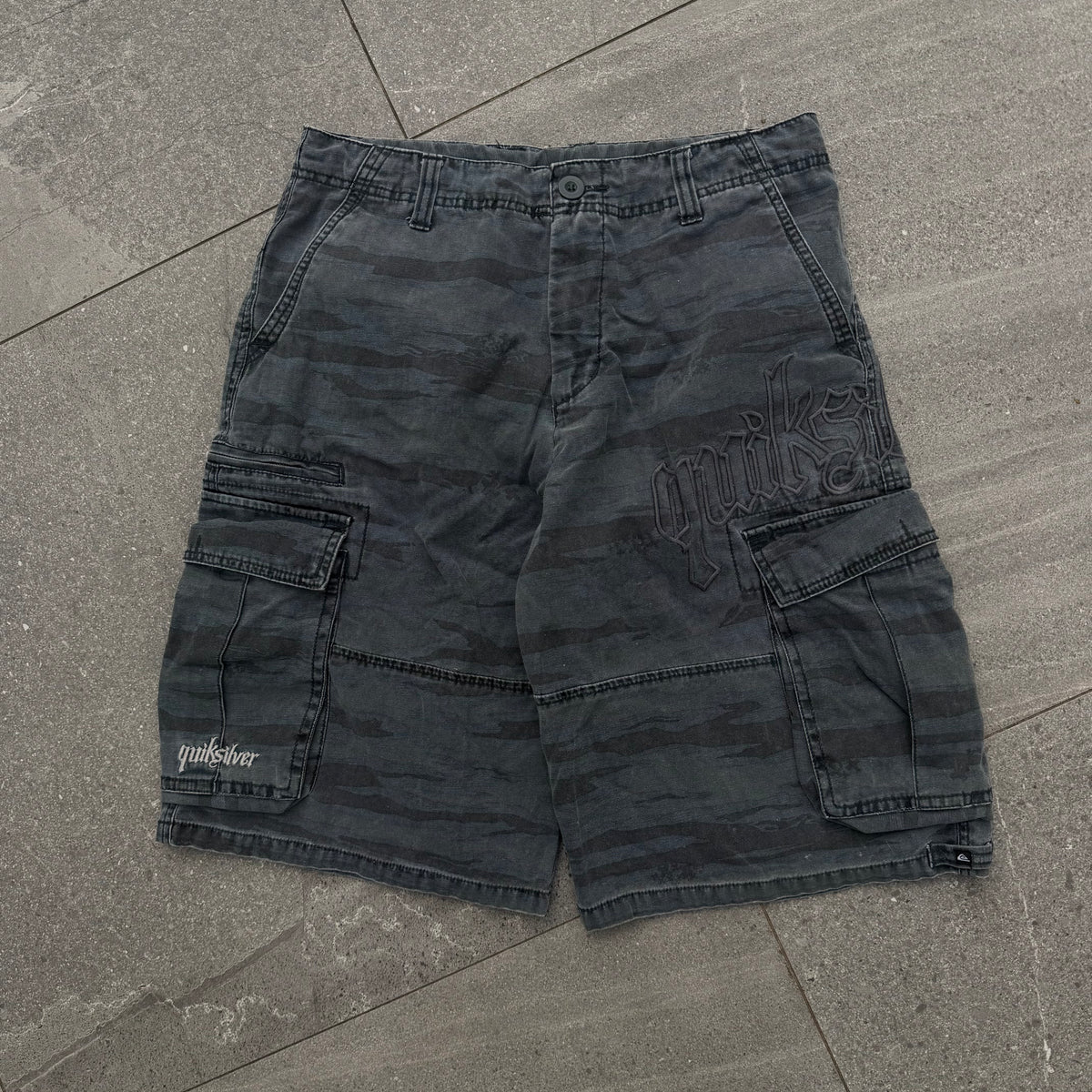 grail quiksilver side hit camo cargos - 32”