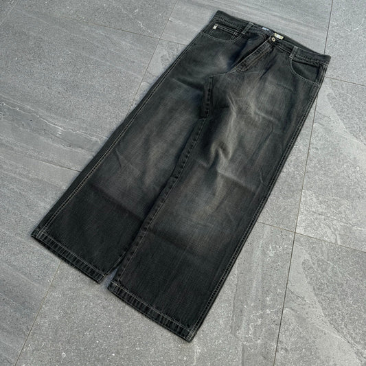 INSANE sand fade southpoles - 37x32”