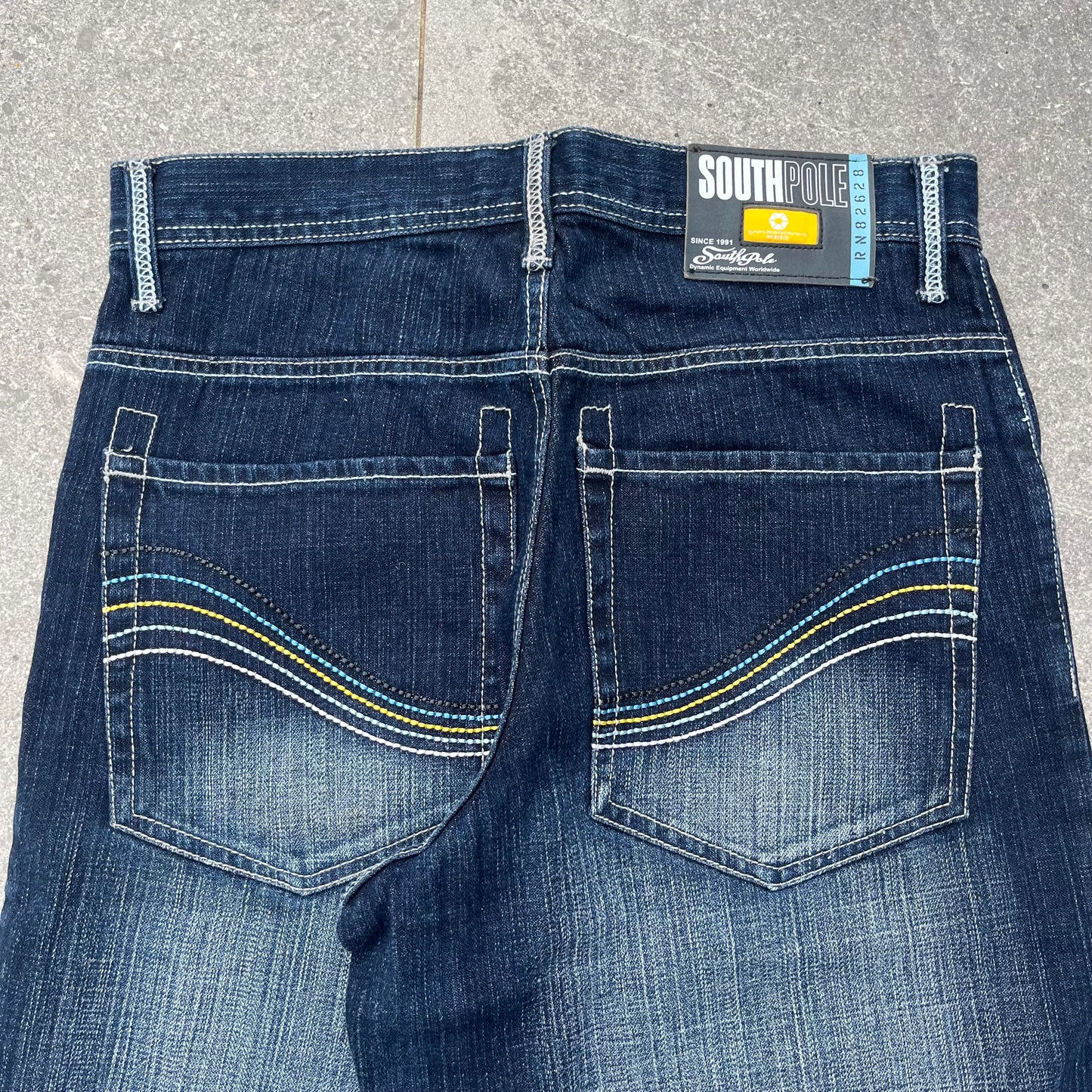 beautiful yellow tab embroidered jorts - 32x16”