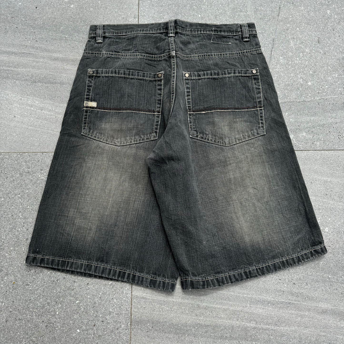 black sand southpoles - 34”