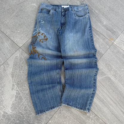 GRAIL SCORPION JEANS 🦂 - 36x33”