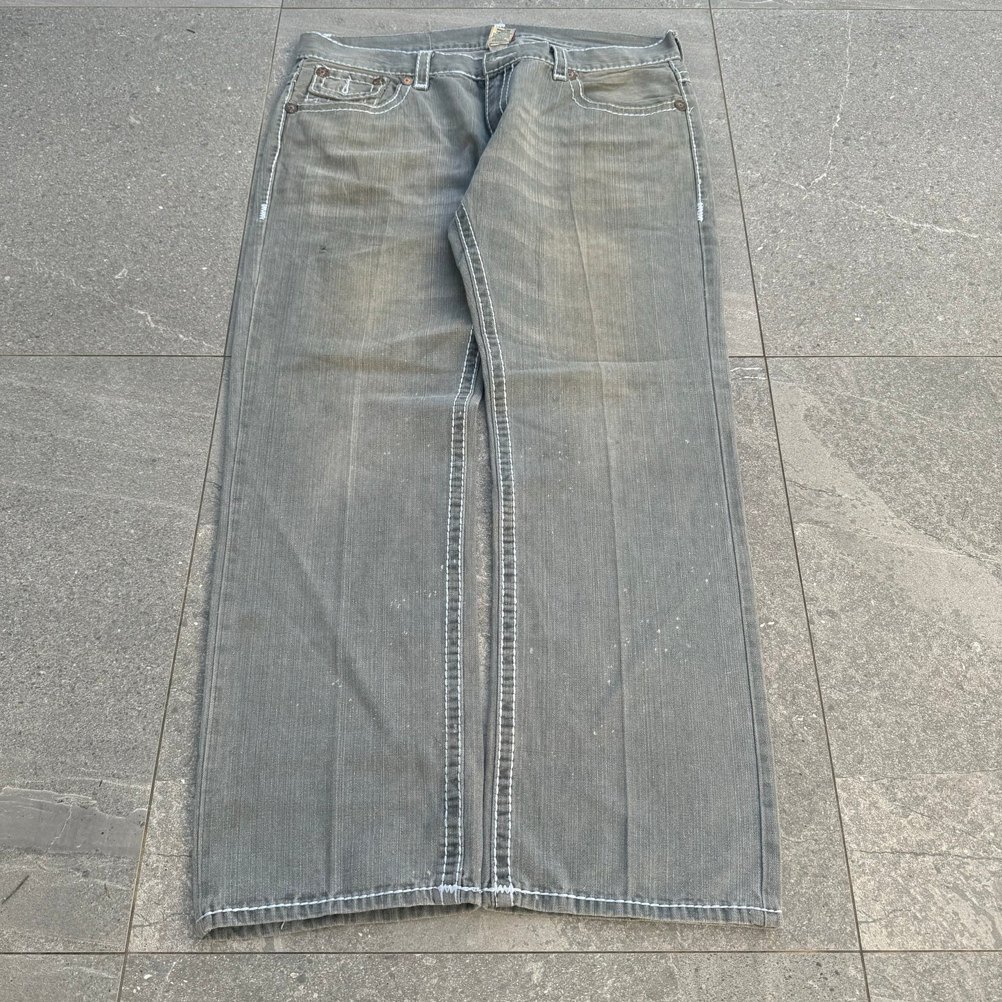 grail grey trueys (so fat) - 40x33”