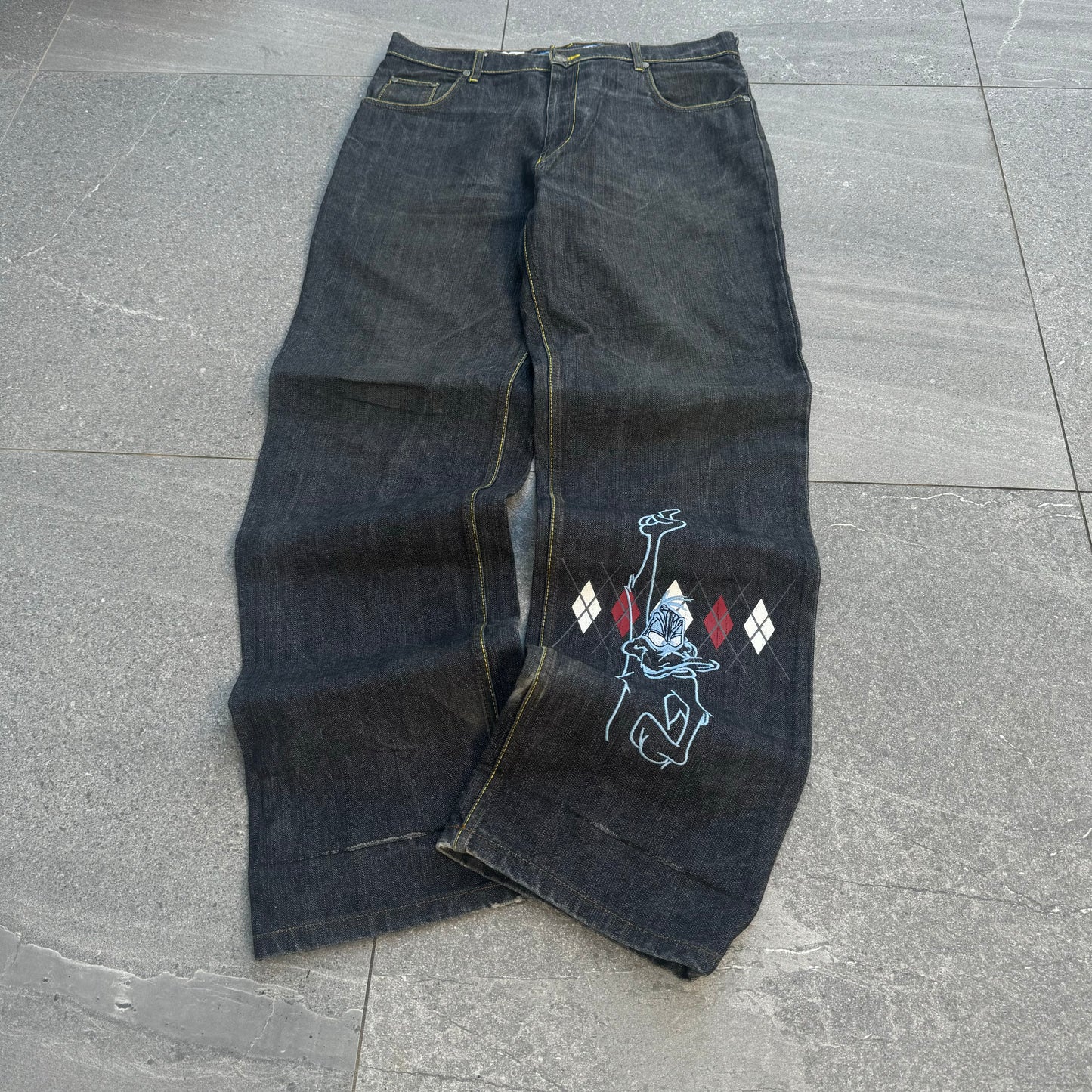 lot29 daffy duck jeans - 34x34”