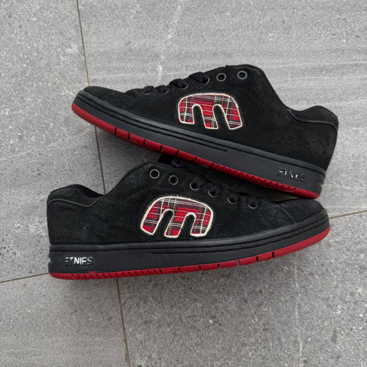 plaid 00s era etnies - womens 8.5 / 39 eu