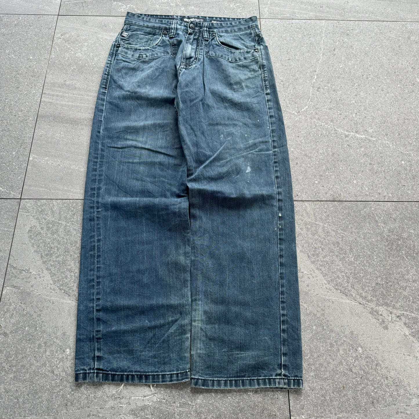 calm eckos - 30x30”