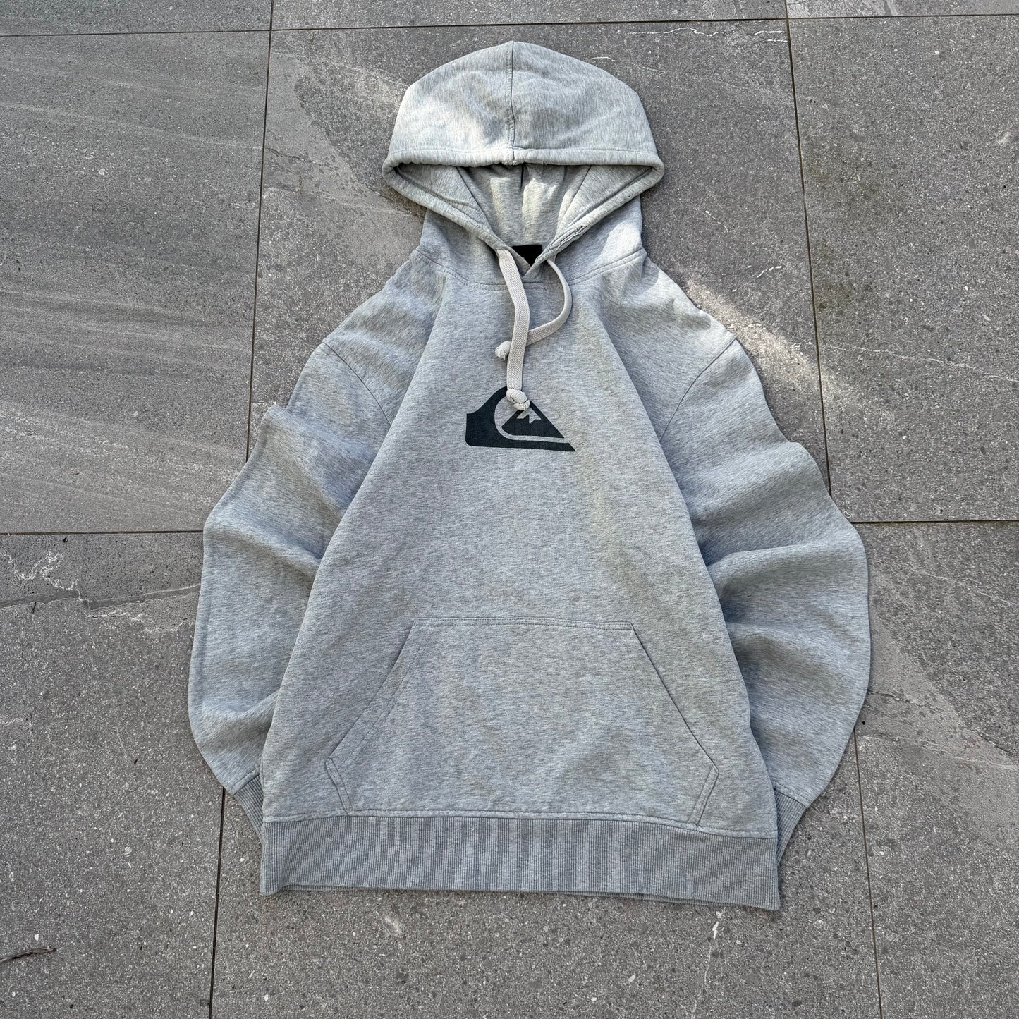 perfect basic quiksilver hoodie - M