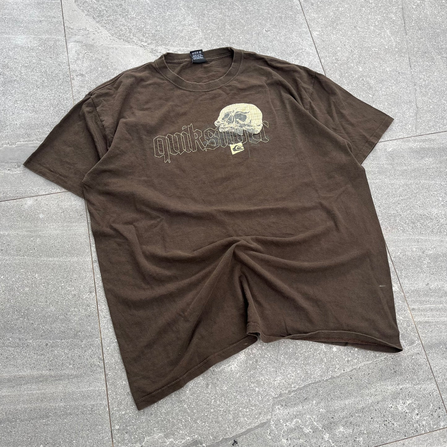my personal 😫 quicksilver plaid skull tee - XL