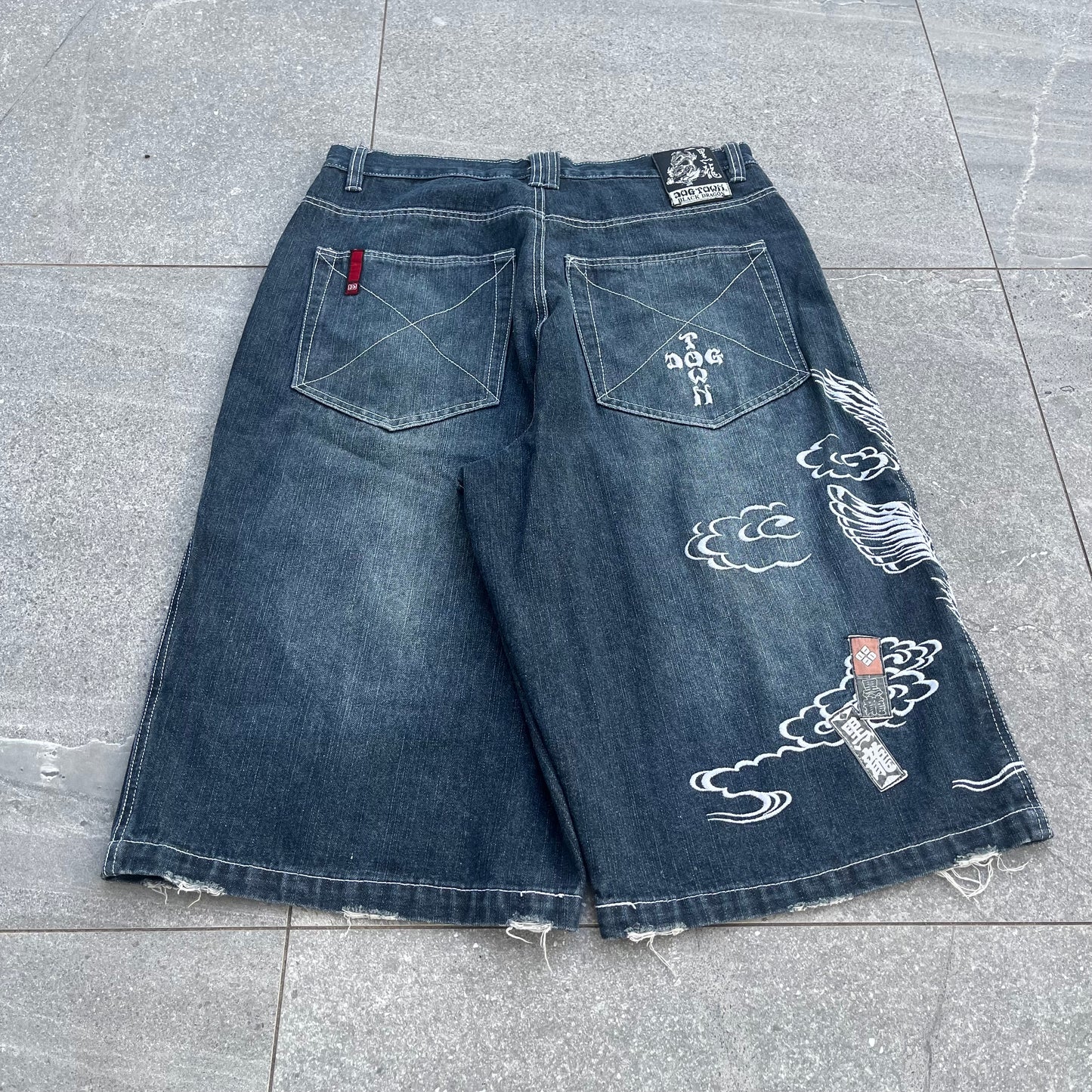 absolutely goated dogtown jorts - 34x15”