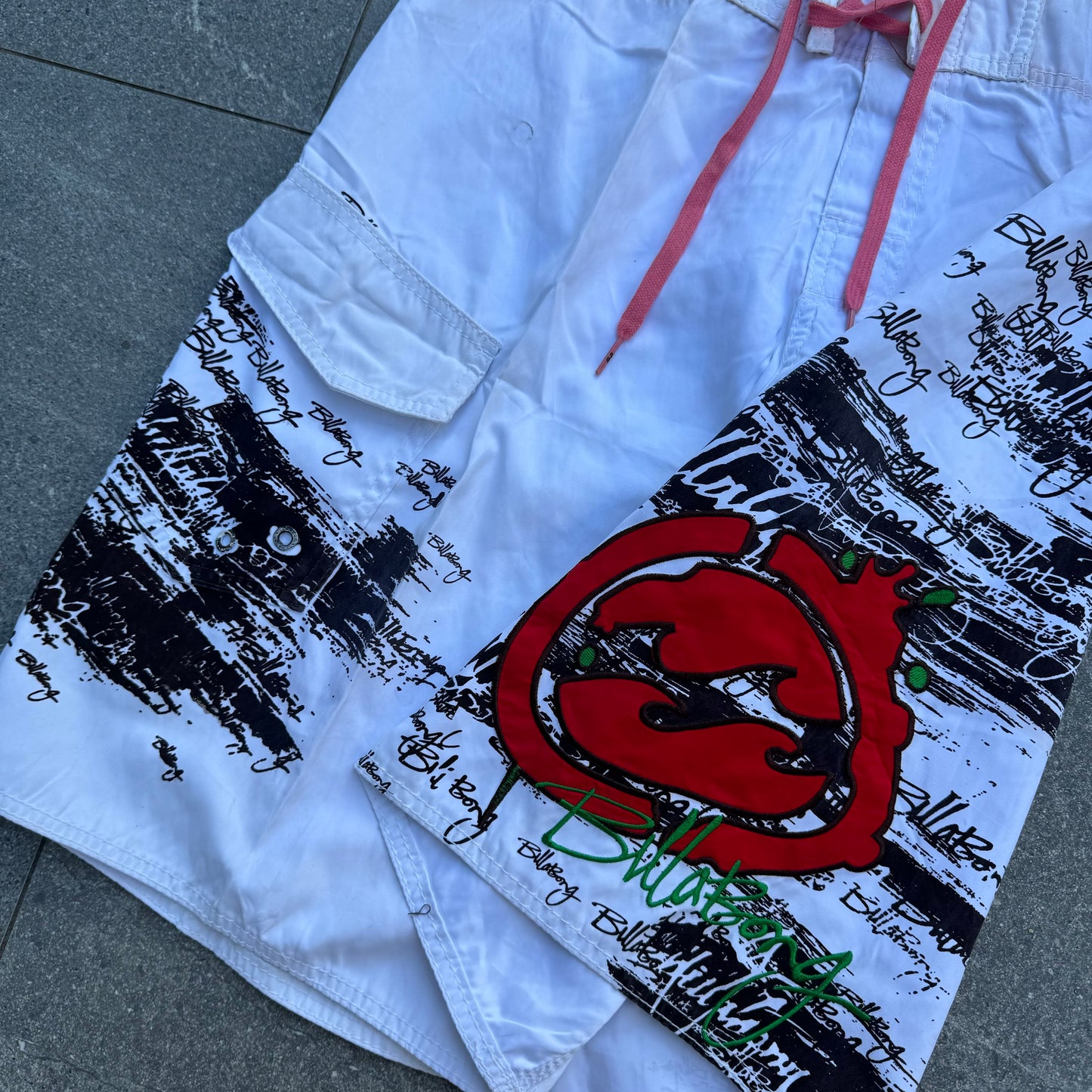 billabong boardies - 33x12”