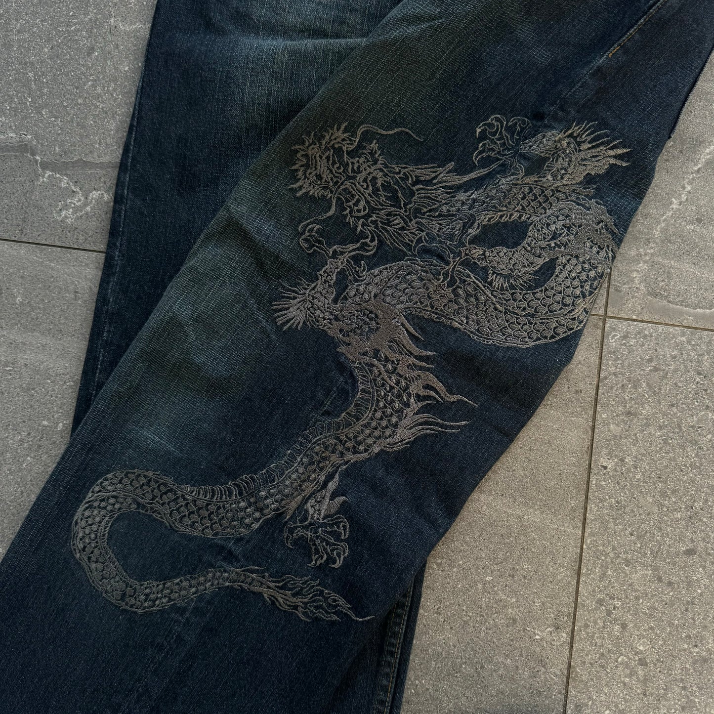 GRAILLLL gorgeous dragon side hits - 38x29”