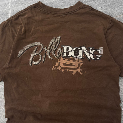 what were they feeding the billabong designers 😭. billy backhit - S