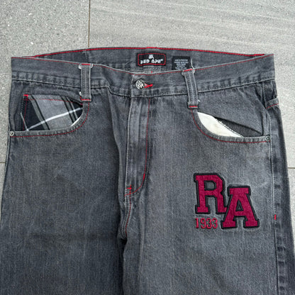 red ape plaid pockets - 36x32”