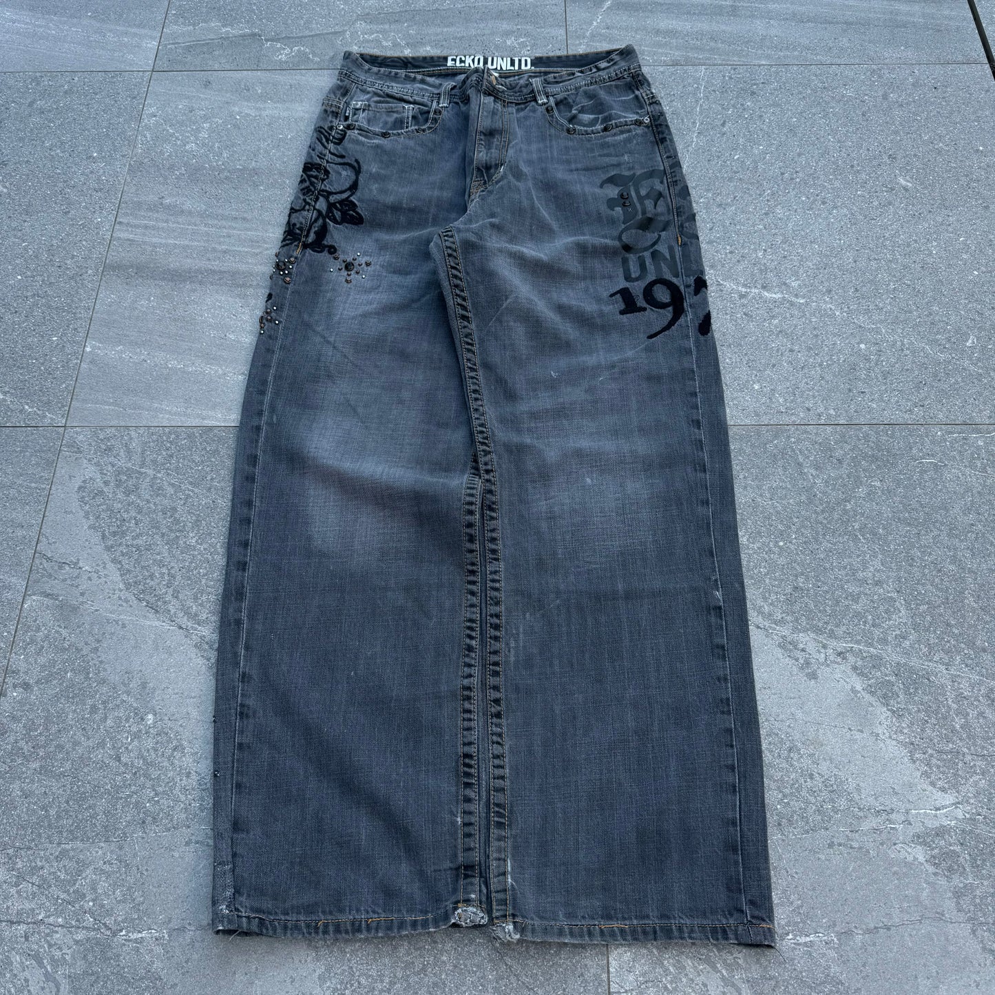 ecko studded side hit jeans - 36x33”