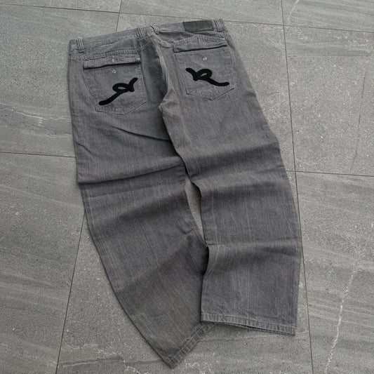 classic rocawear - 40x32”