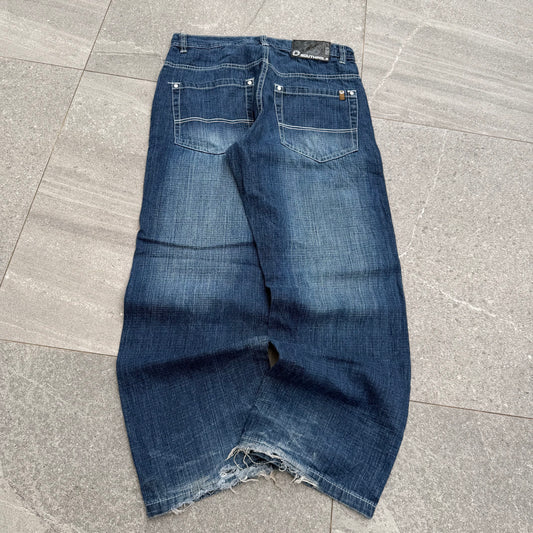 calm southpoles - 32x30”