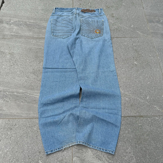 beautiful akademiks jeans - 33x32”