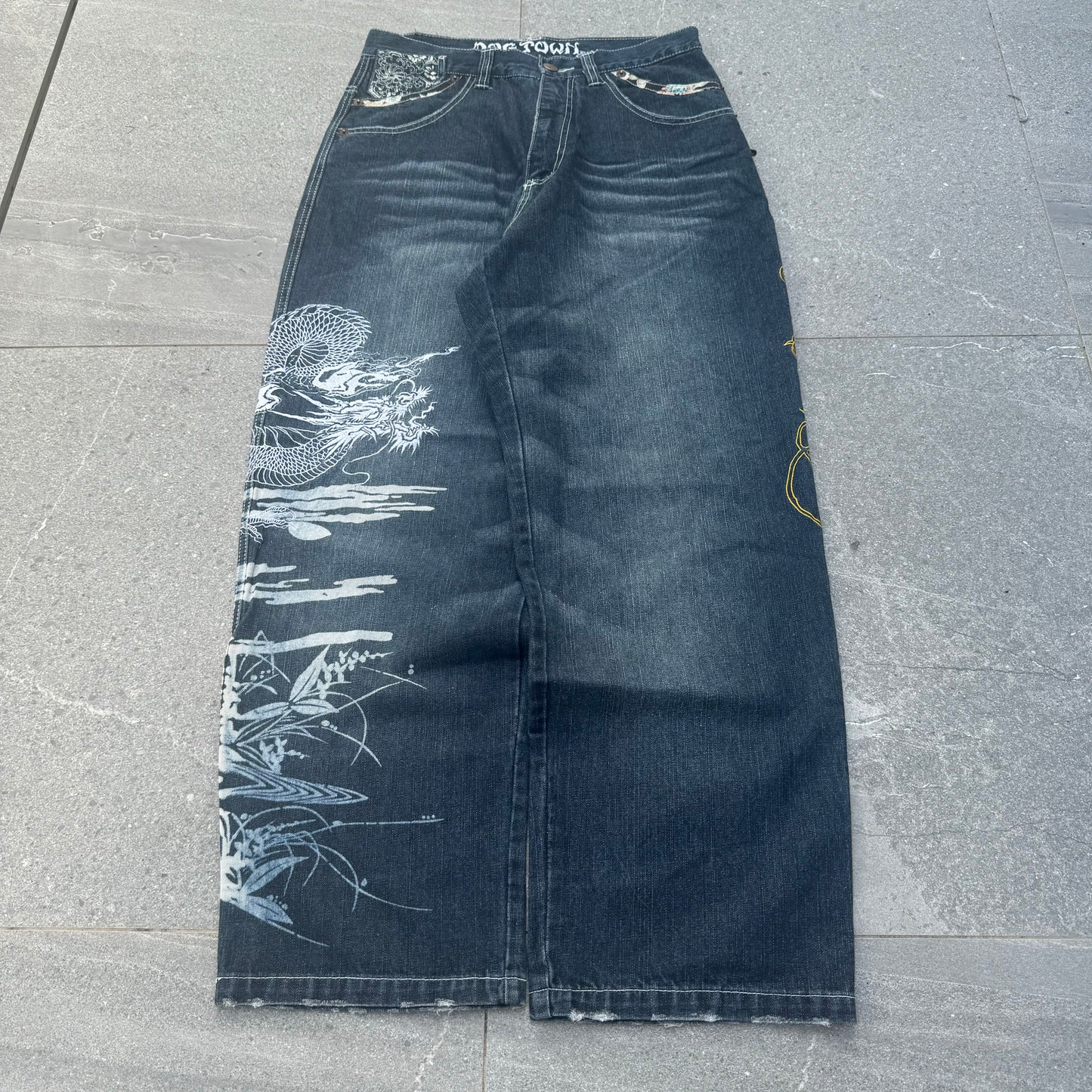 grail dogtown koi swirls - 33x31”