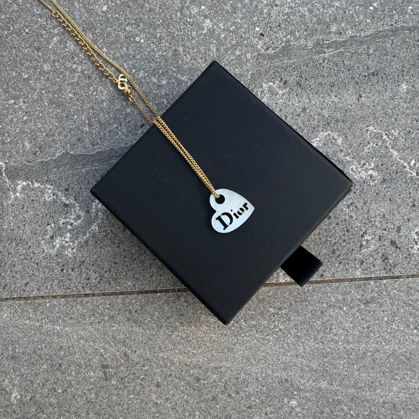 gold plated dior shell necklace
