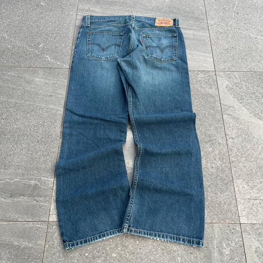 best levi cut ever 😫😫 levi 527 low bootcuts- 34x30”