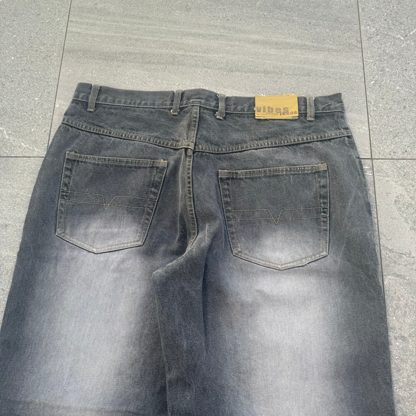 vibes jeans - 40x33”