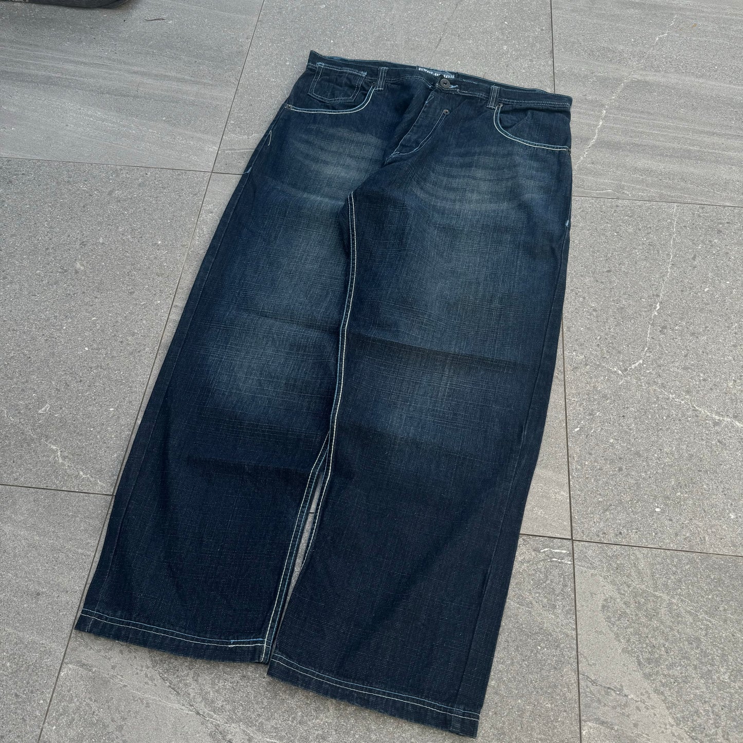 huge evolution jeans - 40x32”