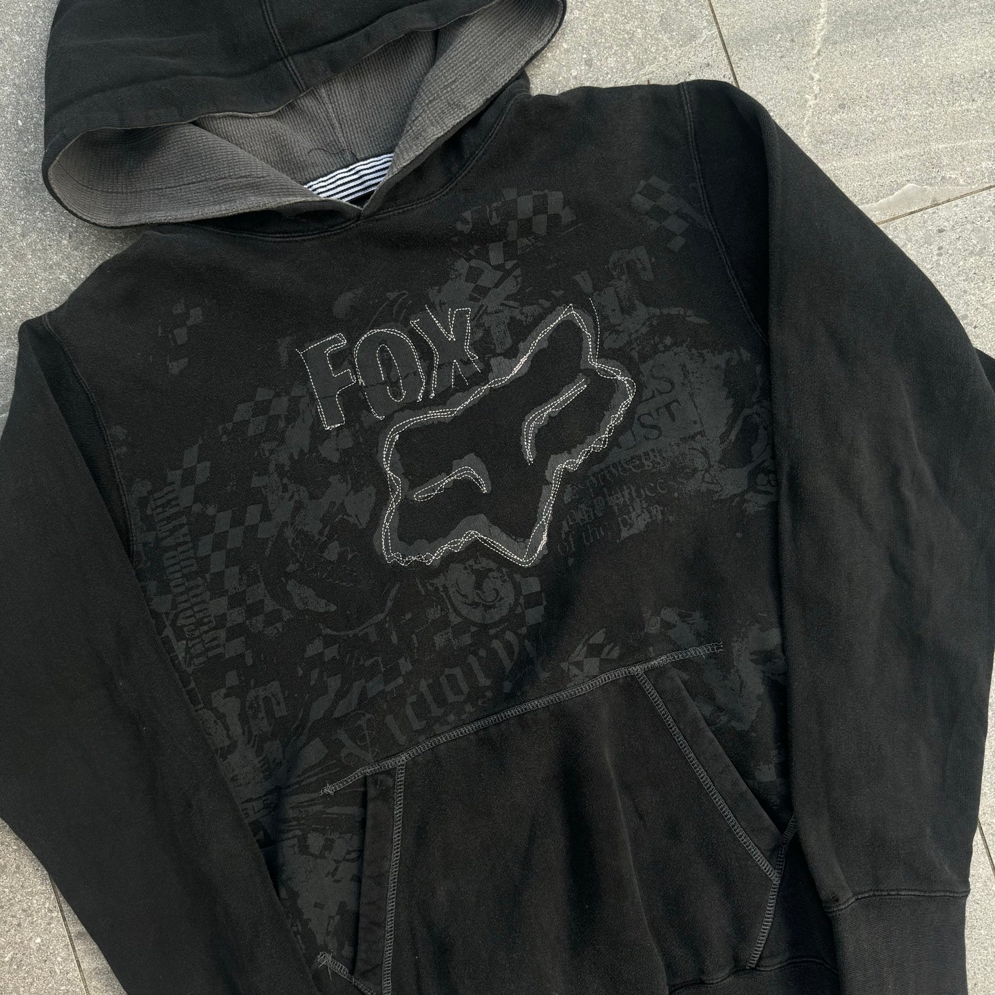 insanely hard fox hoodie - S/M