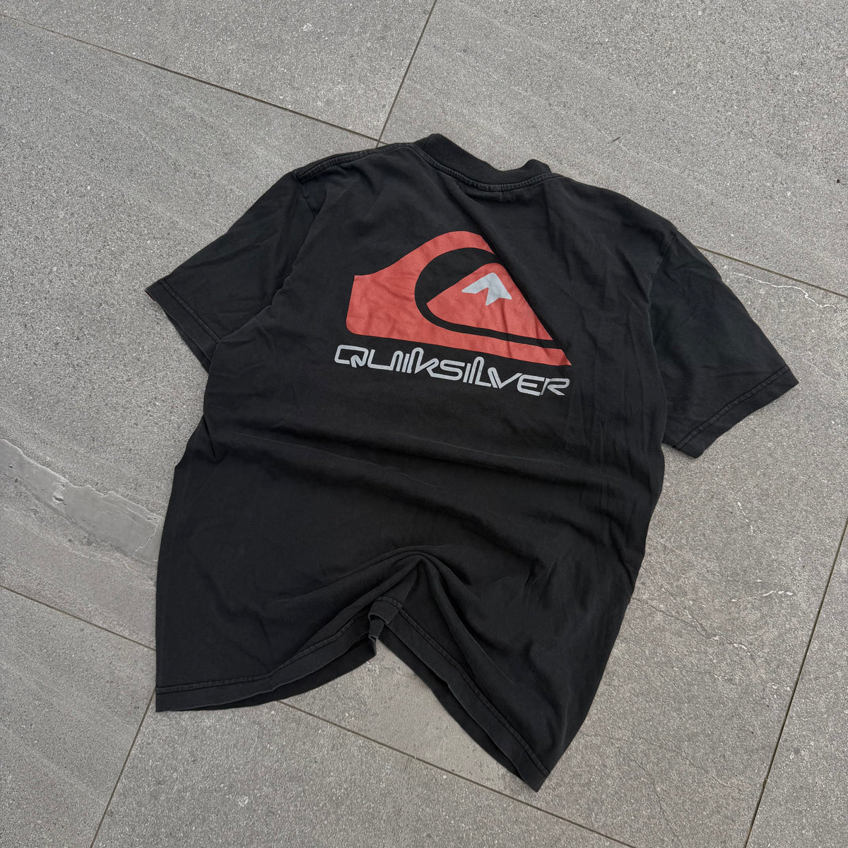 quiksilver tee - L