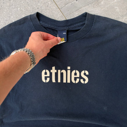 90s etnies tee - L