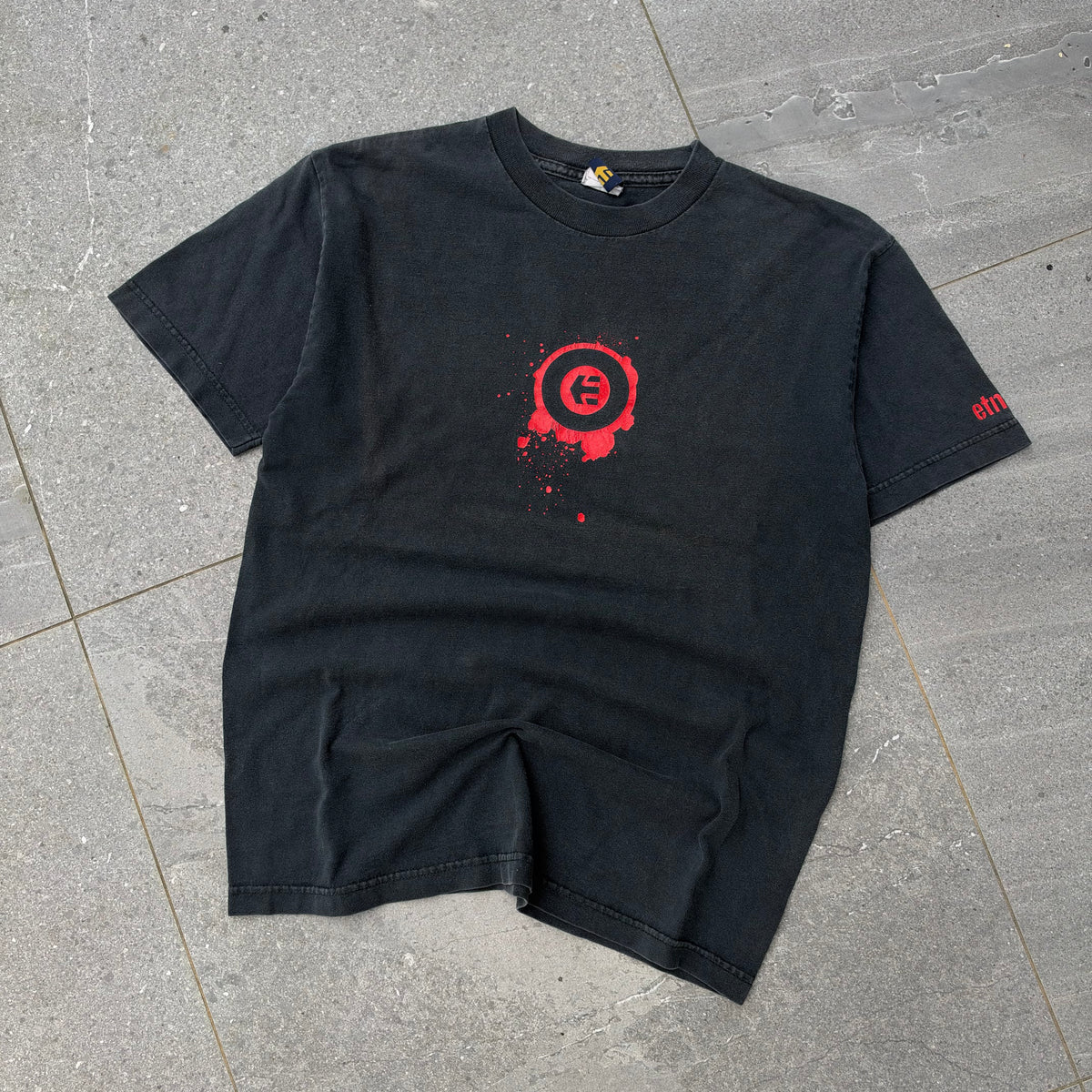 grail etnies splatter tee - M