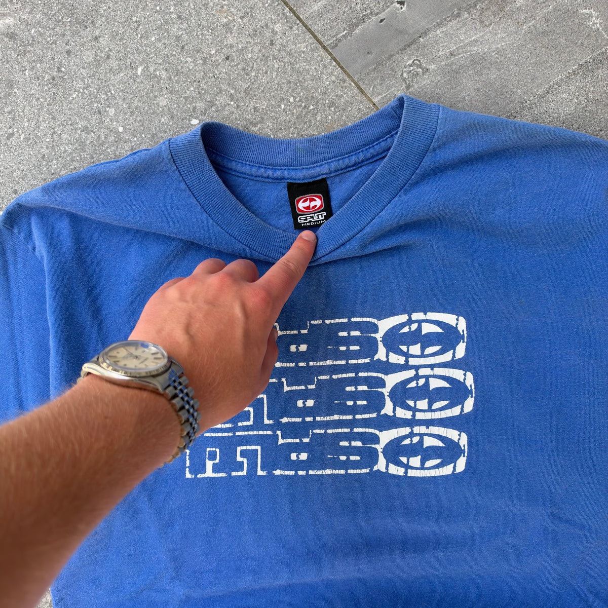 00s split tee - M