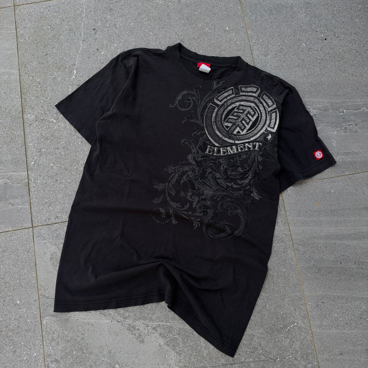 gorgeous element tee - M