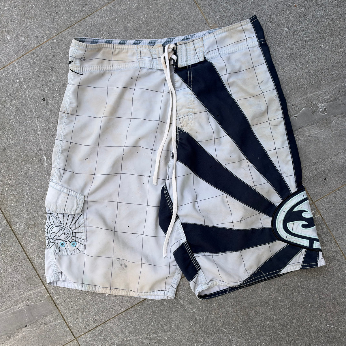 andy irons rising suns - 33”