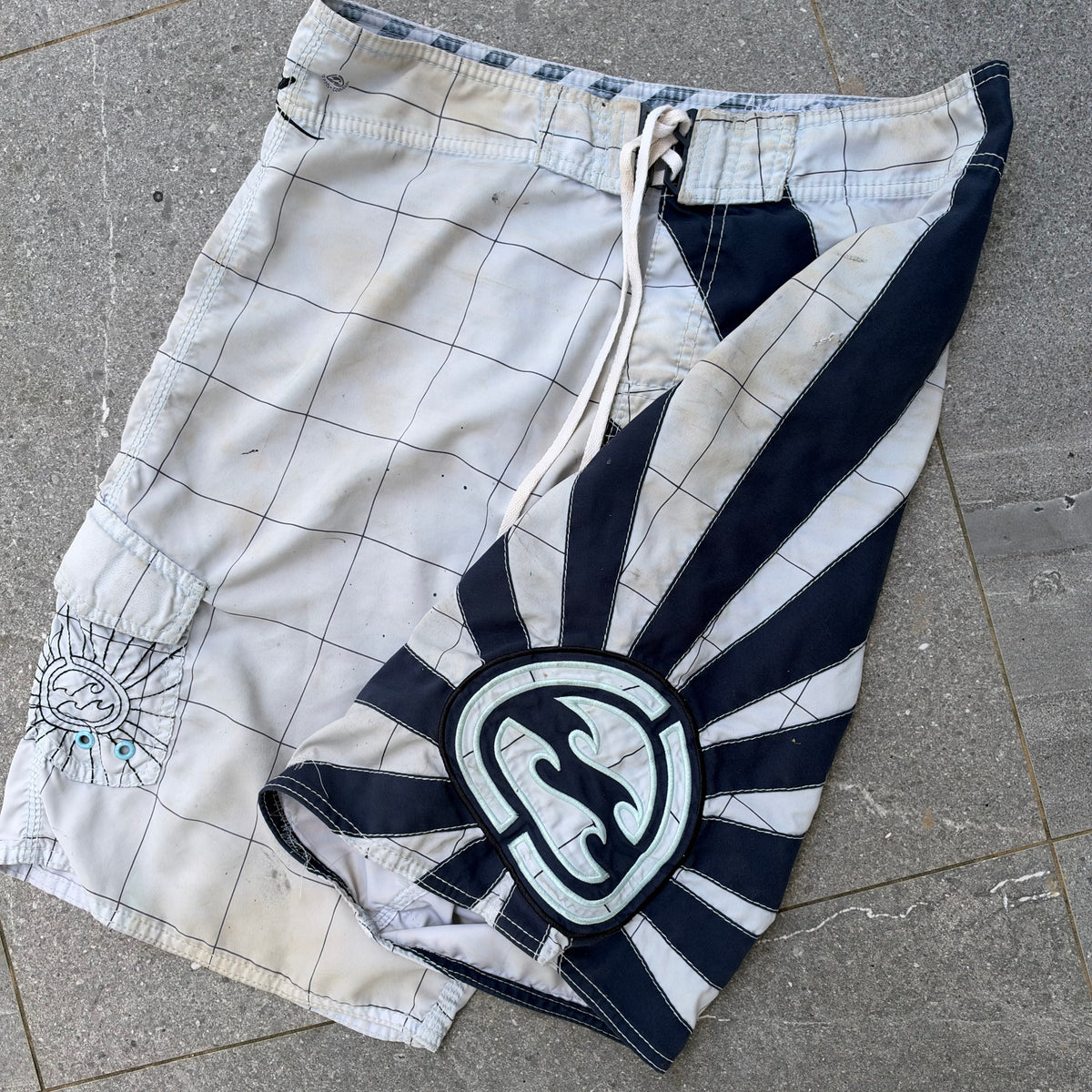 andy irons rising suns - 33”