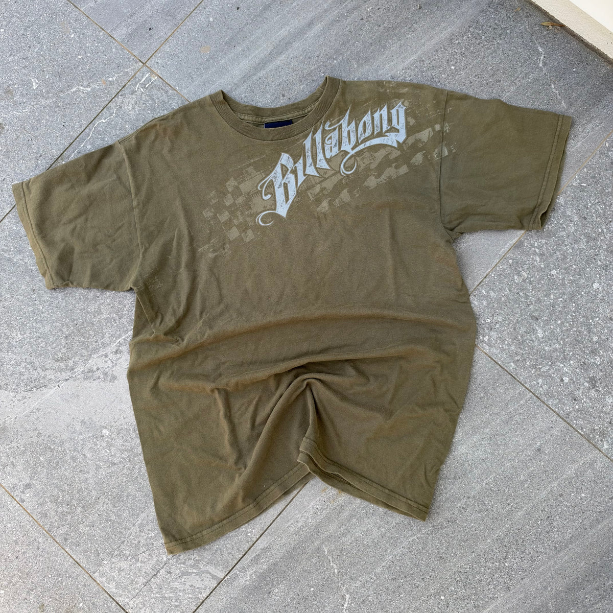 beautiful 2000s billy tee - M