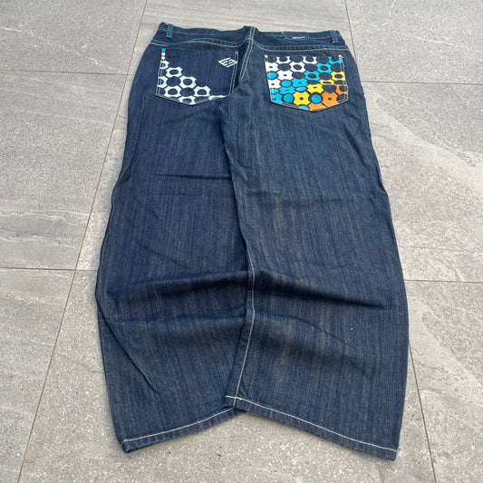 enyce pocket hits - 40x32”