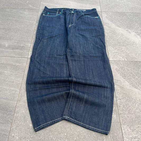 enyce pocket hits - 40x32”