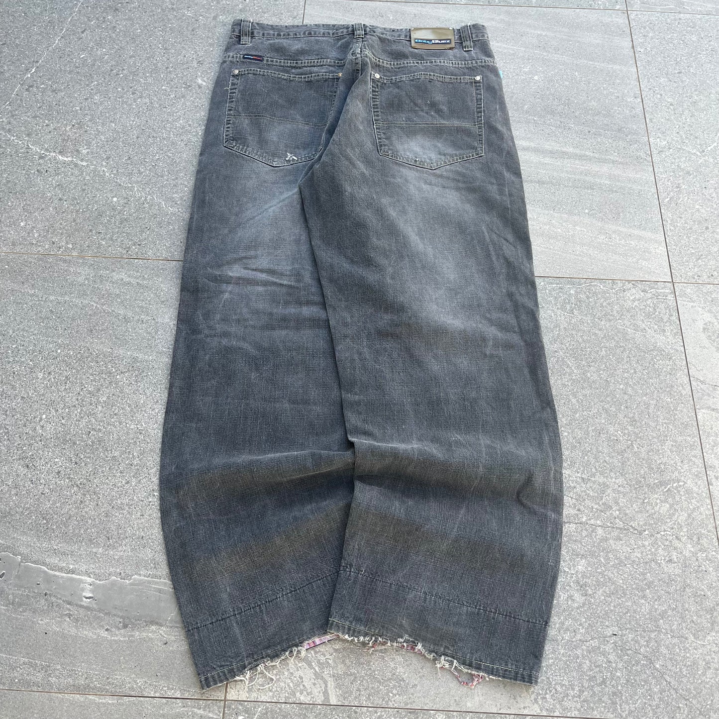 plaid lined babybluez fades - 38x32”