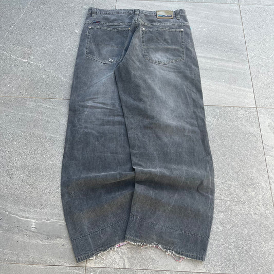 plaid lined babybluez fades - 38x32”
