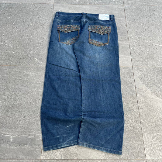 bootcut spec embroidered jawns - 40x31”